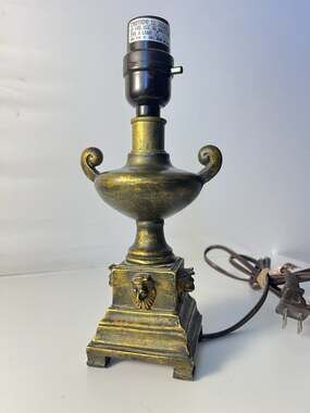 Vintage Style Bronze Urn Table Lamp Lion Head Base Classical Decor Working